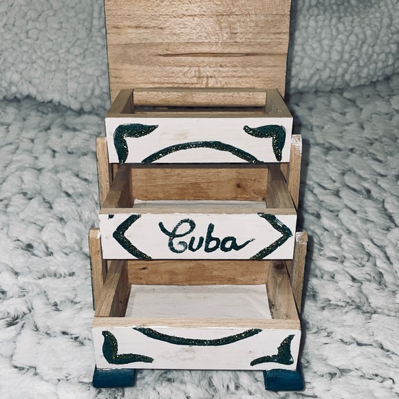 Wooden 3 tier Cuba keepsake momento - Picture 2 of 12